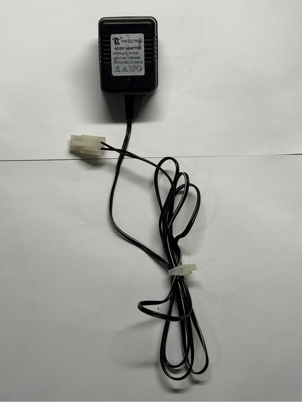 Yixin Electronic YX-3515A4 AC/DC Power Adapter 7.2V 200mA Charger